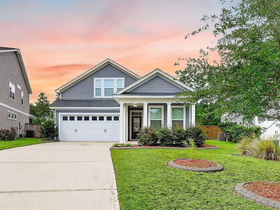 251 Palmetto Walk Dr