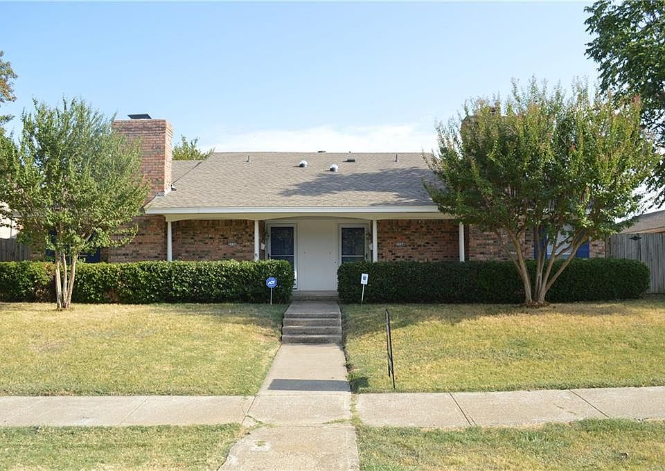 1st image of 2734 Golfing Green Dr
