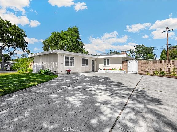 2nd image of 1012 Maertin Ln