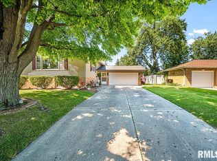 1727 W Clarewood Ave, Peoria, IL