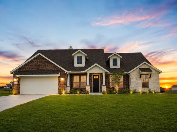131 Llanos Dr, Decatur, TX 76234