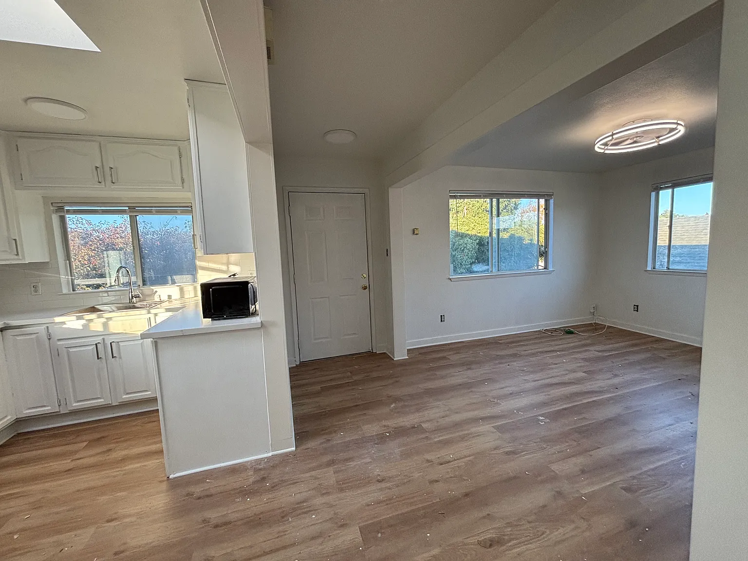 2 bed, 1000 sqft, $3,495 — Photo 4
