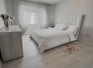 401 Kings Point Dr #408, North Miami Beach, FL 33160