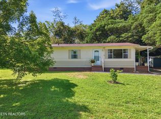 3401 McDonald Rd, Knoxville, TN 37914