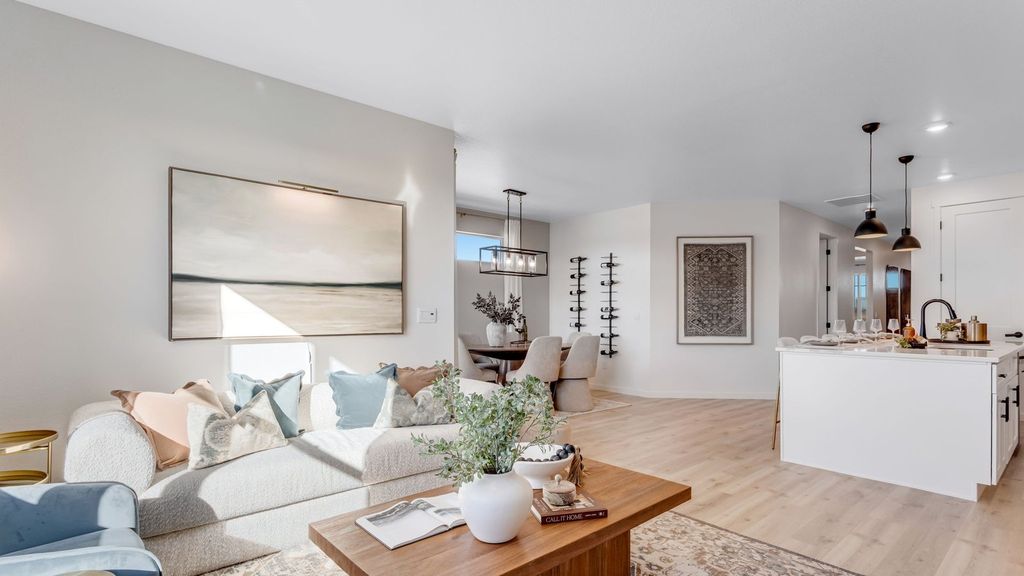 1444 Riverdale Dr