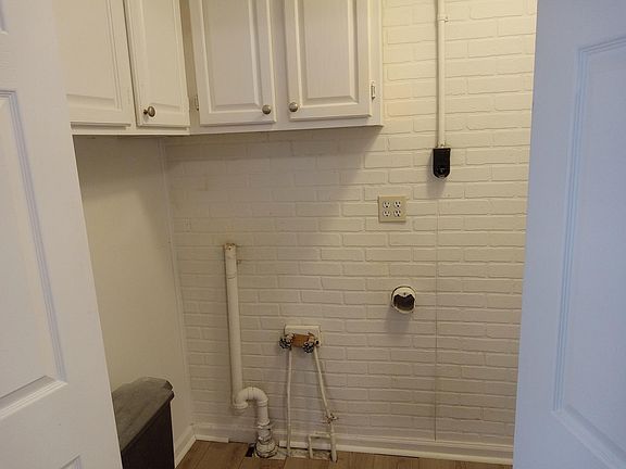 5th image of 1017 Shumway Ave