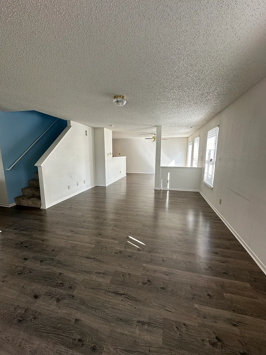 Building Photo - 12647 Loyalty Dr