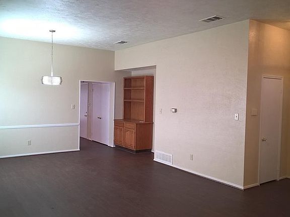4th image of 2634 Princewood Dr