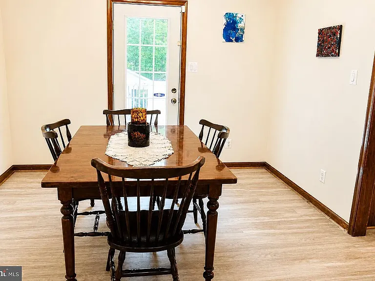 8809 Dove Dr — Photo 25