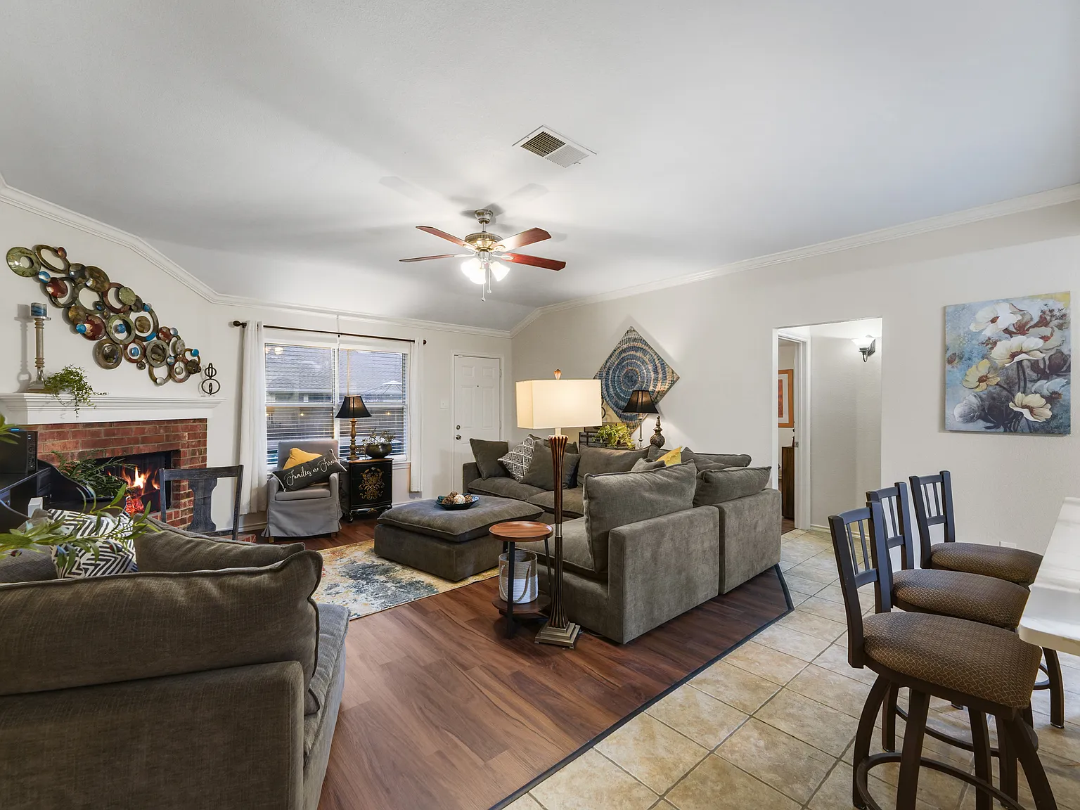 3 bed, 1536 sqft, $5,995 — Photo 2