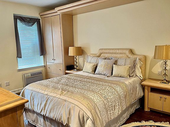 3rd image of 235 W 70th St APT 3E