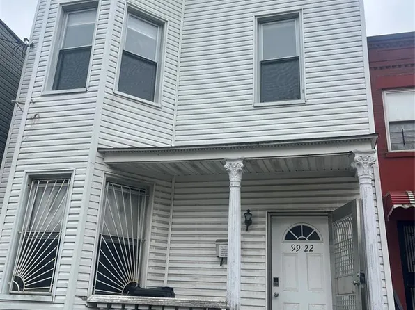 9922 34th Ave, Corona, NY 11368
