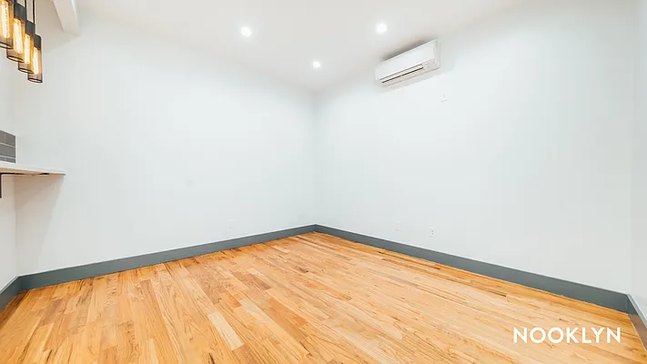 Rented by Nooklyn NYC LLC | media 8