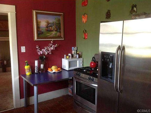 4th image of 601 W 52nd St