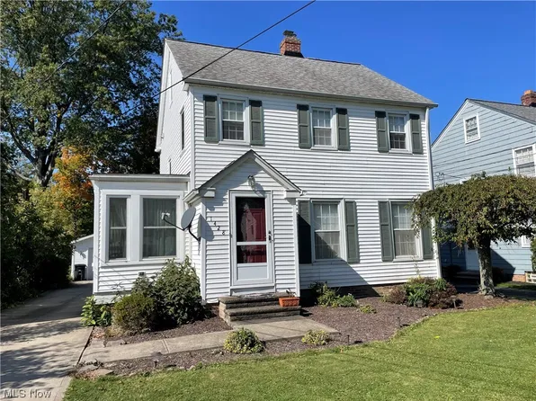 1428 Willshire Rd, Lyndhurst, OH 44124