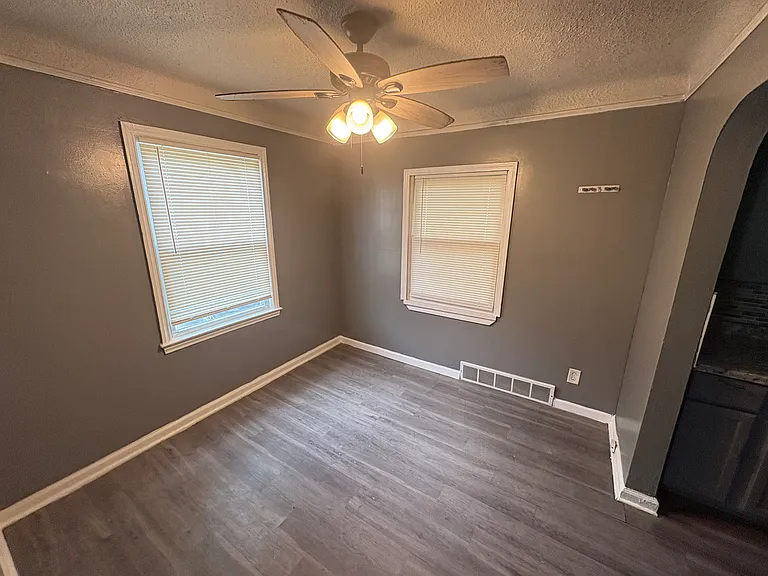 14359 Minock St — Photo 9