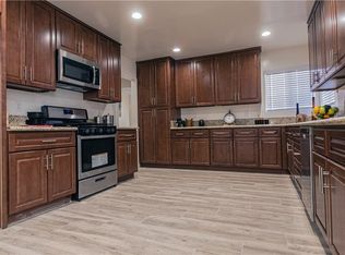 9151 Stewart And Gray Rd, Downey, CA 90241