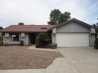 6556 N Tracy Ave, Fresno, CA, 93722