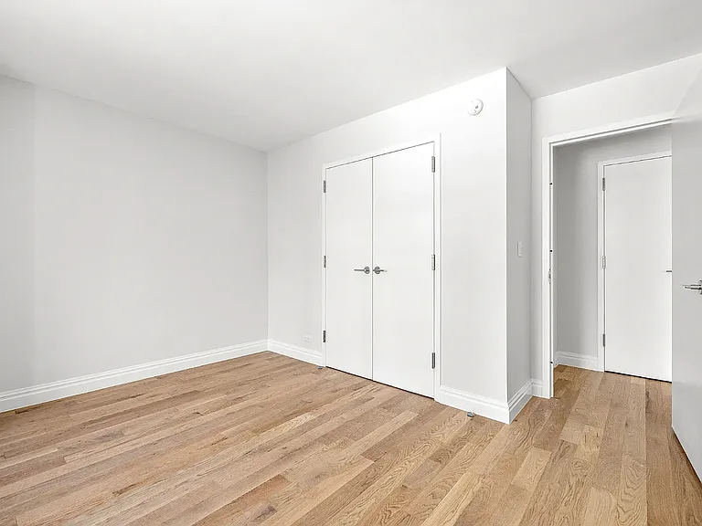 360 E 65th St #10C — Photo 9