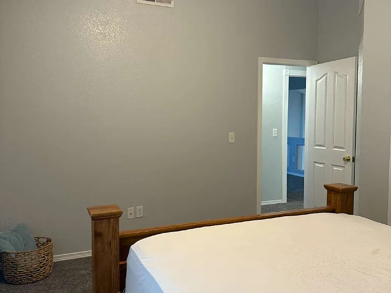12253 Holy Springs Ct — Photo 33