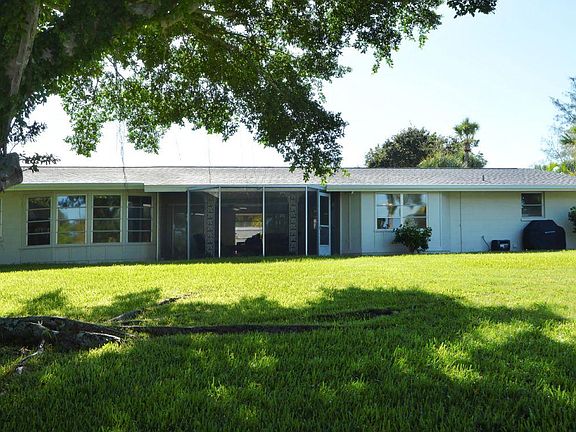 3rd image of 5030 Sandy Beach Ave