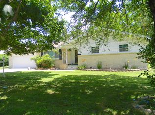 2404 S Barcliff Ave, Springfield, MO 65804