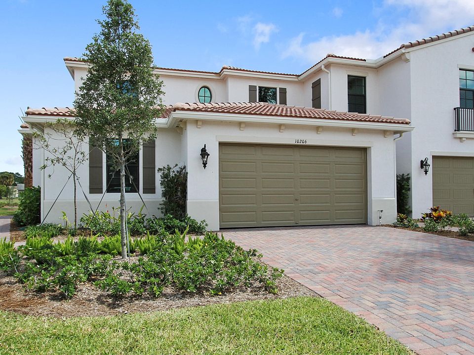 Luxurious Townhomes