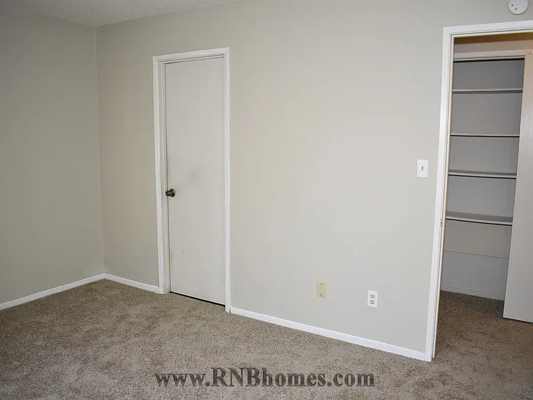 5237 Manzanita Ave #2 — Photo 11