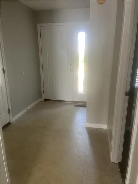 3 bed, 1800 sqft, $1,800 — Photo 4