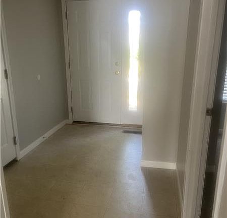 4th image of 2691 Edenbridge Ct