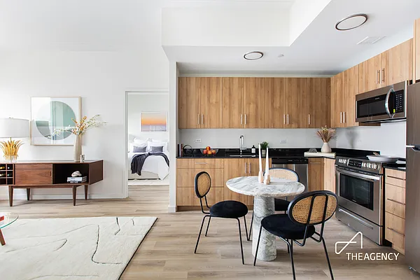 Rented by The Agency | media 3