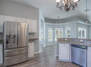 560 Alexandra Ave SW, Vero Beach, FL 32968