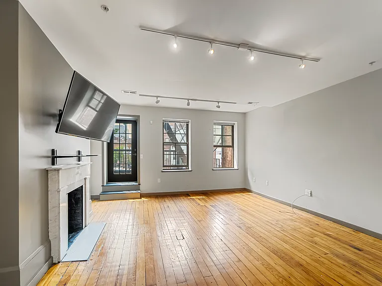 1010 N Calvert St #3 — Photo 13