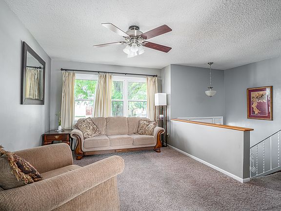4th image of 300 W Spring St
