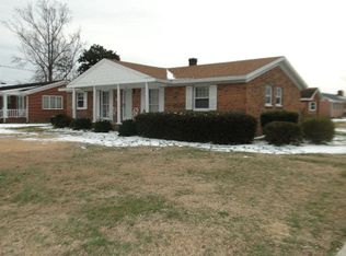 806 Dobbs St, Hertford, NC 27944