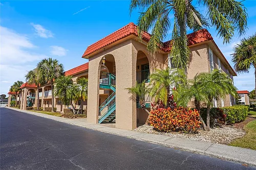 1750 Belleair Forest Dr #C20 Photo 1