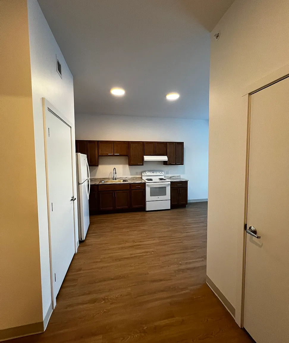 Edgewater Village — Photo 3