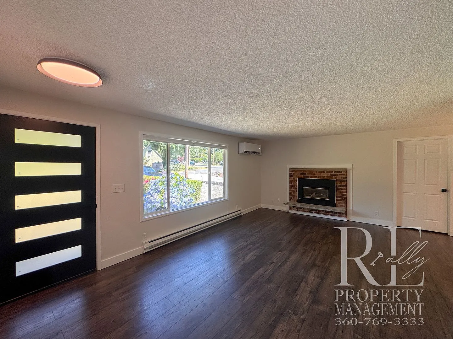 Renovated Poulsbo Home with A/C, & Covered Outdoor Living — Photo 4