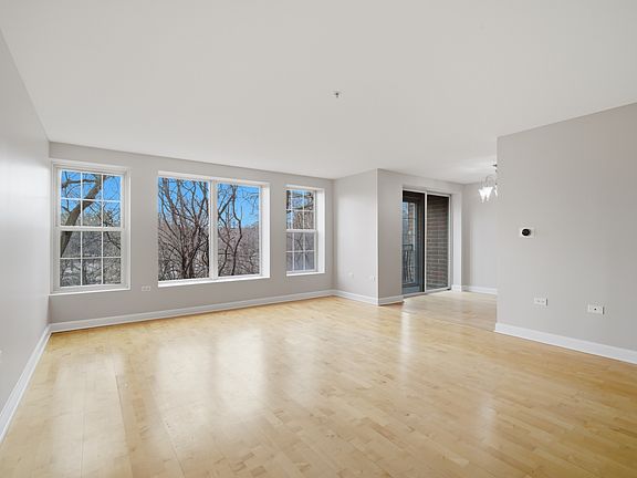 4th image of 1625 Glenview Rd Unit 207