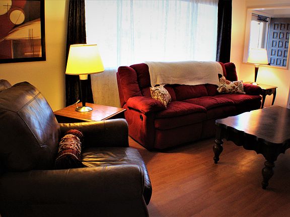 Living rm toward front door