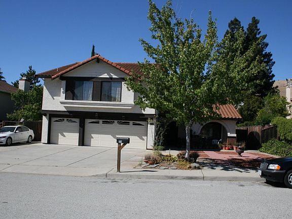 3rd image of 711 Berkshire Pl