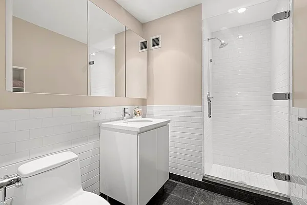 Sold by Nest Seekers International | media 15