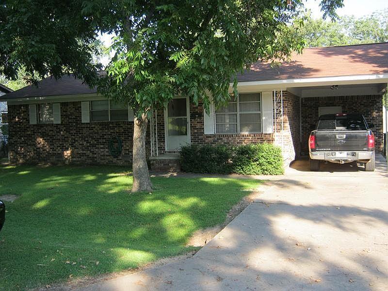 1st image of 31 Thompson Dr