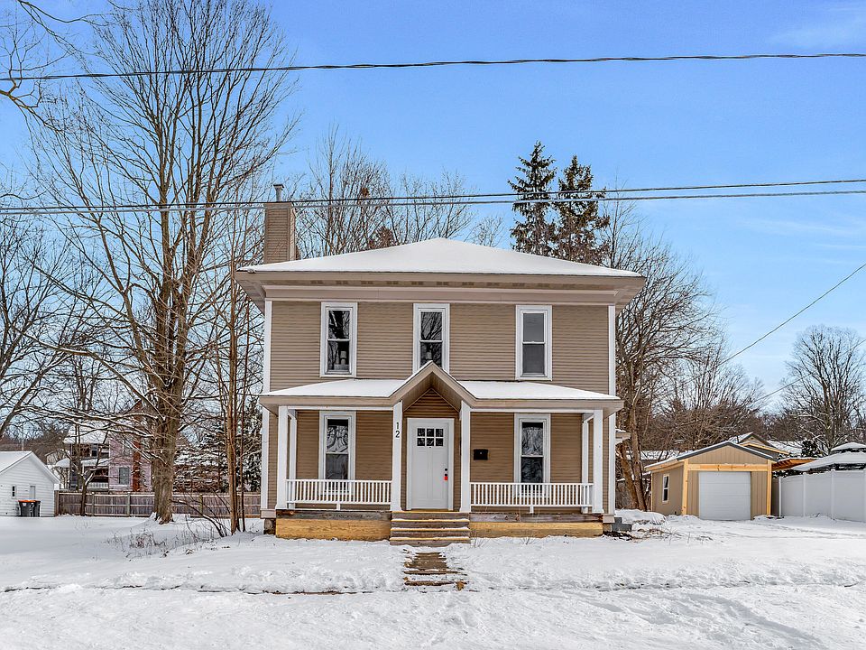 12 S Fremont St NE, Rockford, MI 49341 MLS 22005981