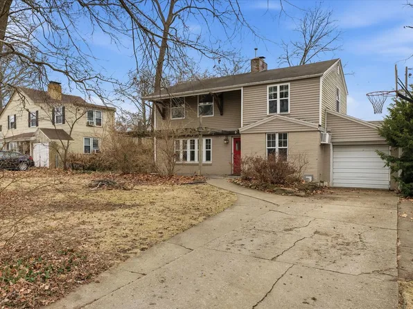 911 Foley Ave, Champaign, IL 61820