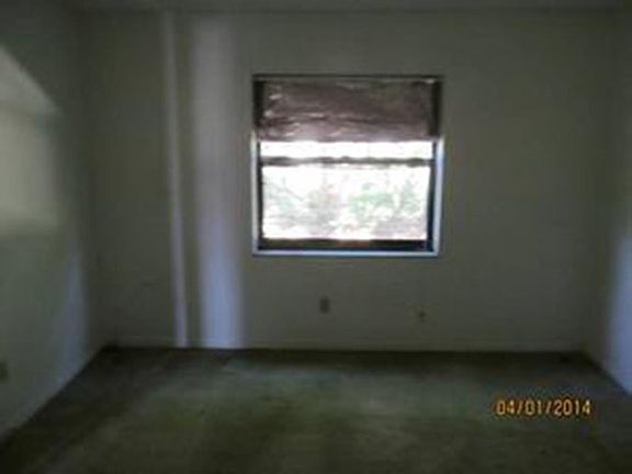 4th image of 605 Ixoria Ave APT 3