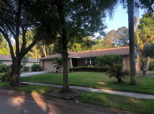 811 Village Way, Palm Harbor, FL 34683