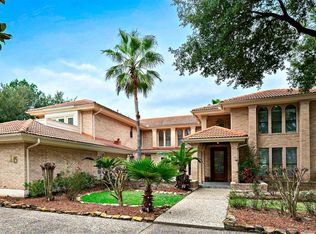 15 Doe Run Dr, Spring, TX 77380