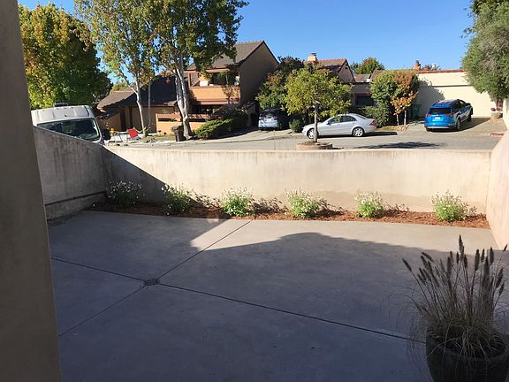 4th image of 134 Serra Ct