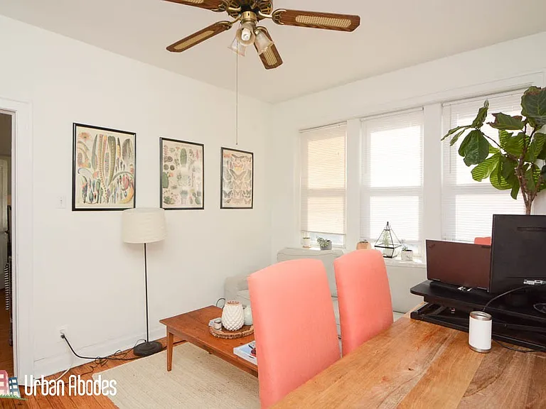 1933 W Crystal St #2AC — Photo 6